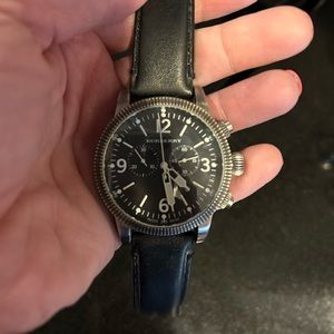 Burberry Watch in Silver